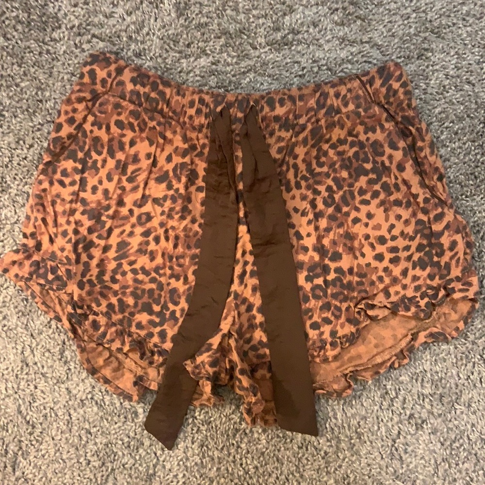 Aerie size small leopard print shorts